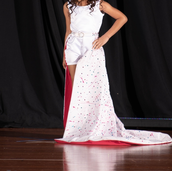 Fun Fashion white & red paint splatter romper set - Picture 2 of 4